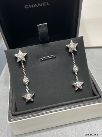 Chanel Hanging chain star Earrings