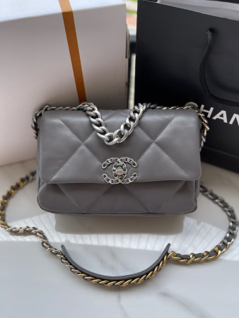 CHANEL 19 HANDBAG Shiny Leather, Gold-Tone, Silver-Tone & Ruthenium-Finish Metal Dark Gray 6.2 × 10.1 × 3.5 in