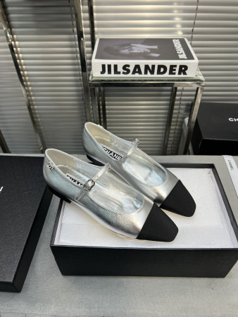 UA CHANEL MARY JANES Lambskin