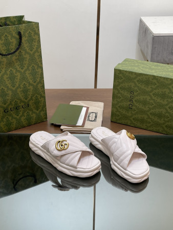 UA GUCCI WOMEN'S SANDAL WITH DOUBLE G