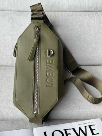 LOEWE Convertible sling in classic calfskin 32.5x9x12.3cm