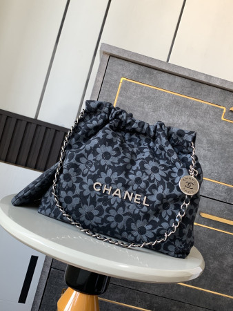 CHANEL 22 HANDBAG 35×37×7cm