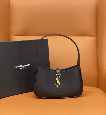 YSL MINI LE 5 À 7 IN SMOOTH LEATHER NOIR  19 X 11.5 X 4.5 CM