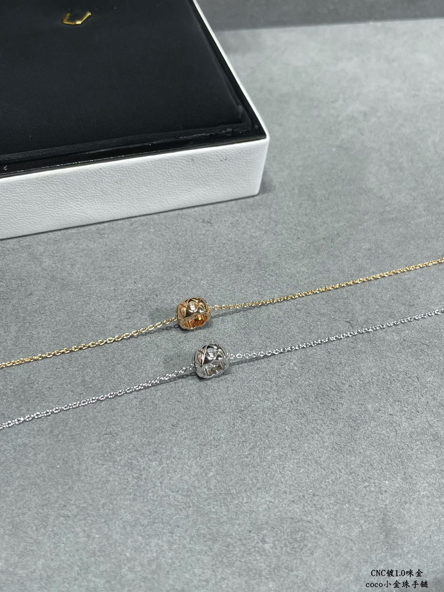 Chanel Carved diamond-shaped gold bead Bracelet