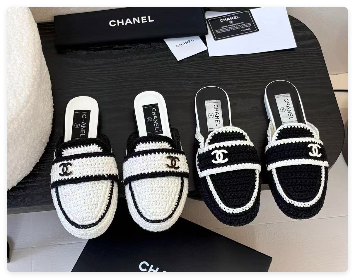UA Chanel Slides