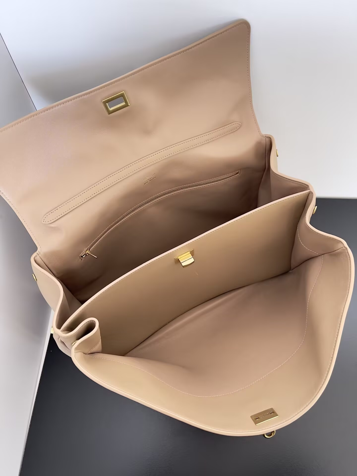 Balenciaga Rodeo Large 39.8x29.9x12.9cm