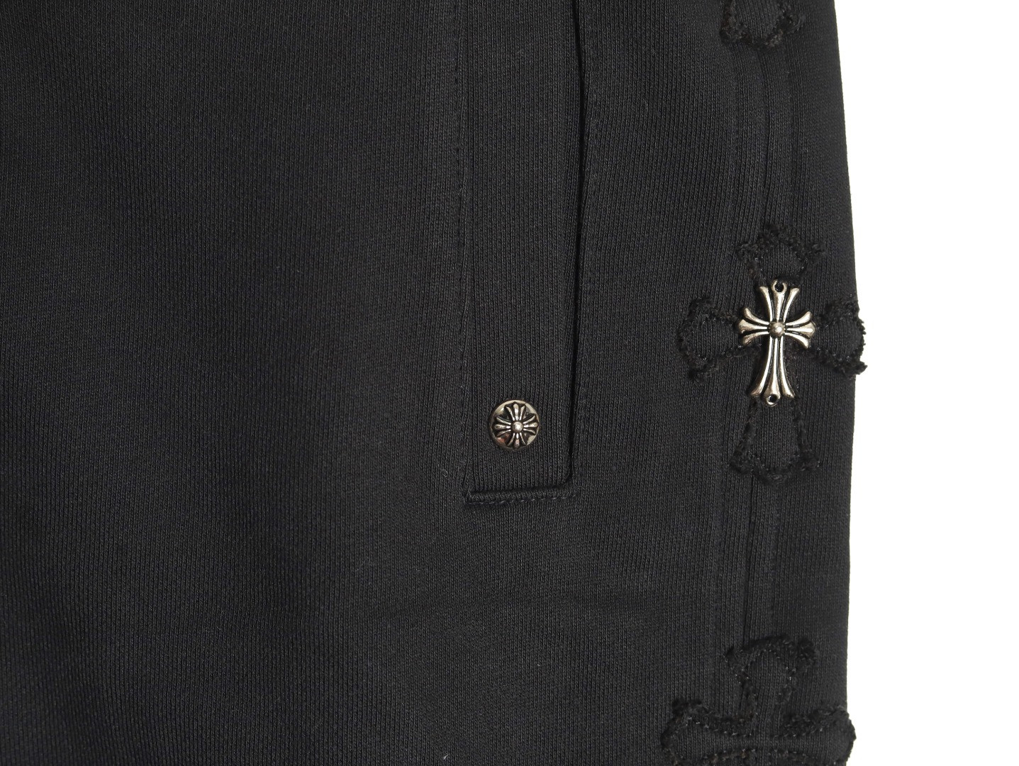 Ch*0me He**ts 24ss shorts