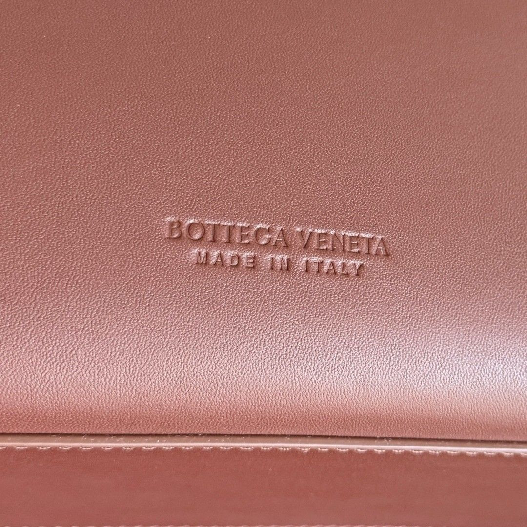 Bottega Veneta Medium Andiamo 32x25x11CM