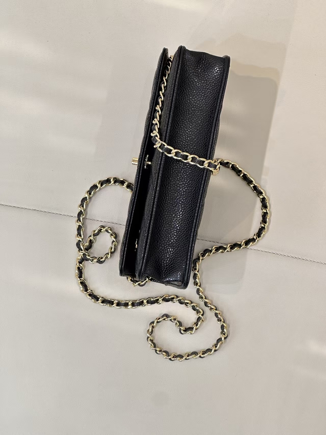 CHANEL WOC CLASSIC WALLET ON CHAIN 13x19cm