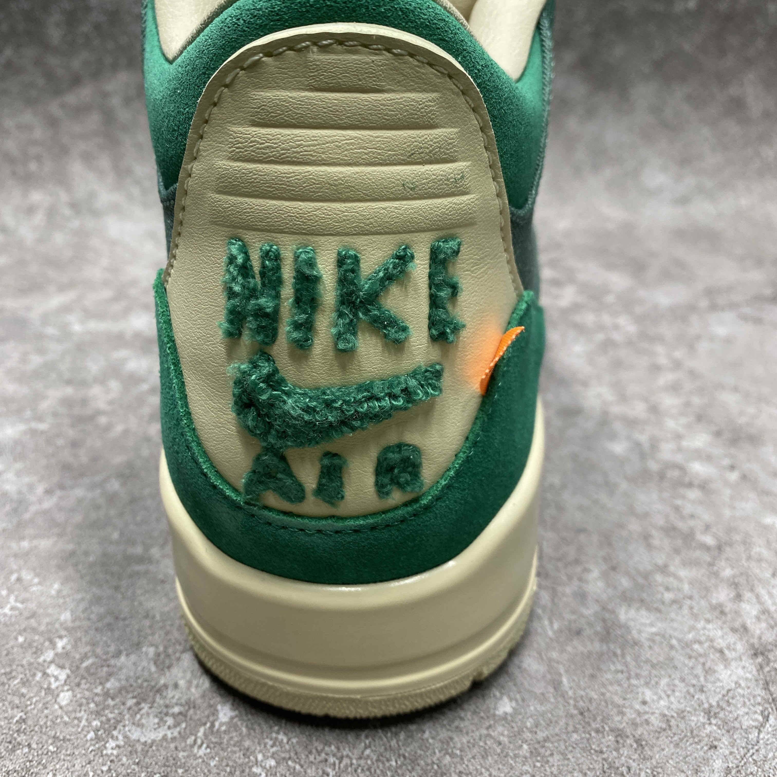 UA NINA CHANEL ABNEY X AIR JORDAN 3