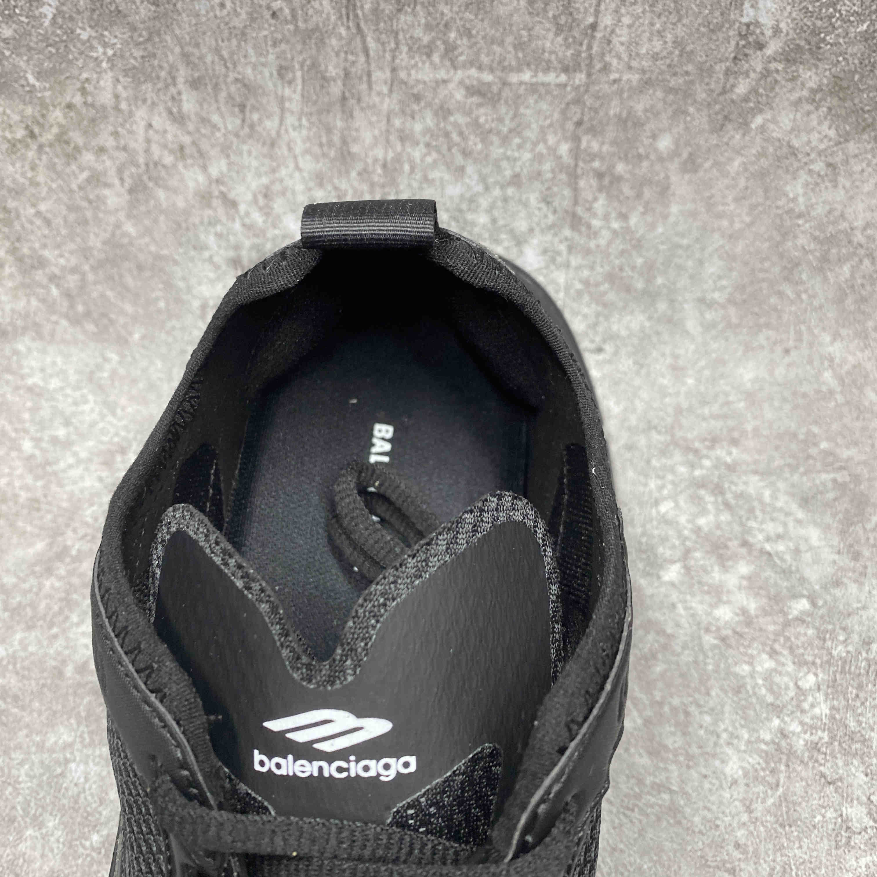 ua Balenciaga snkrs black WFLGY 1000