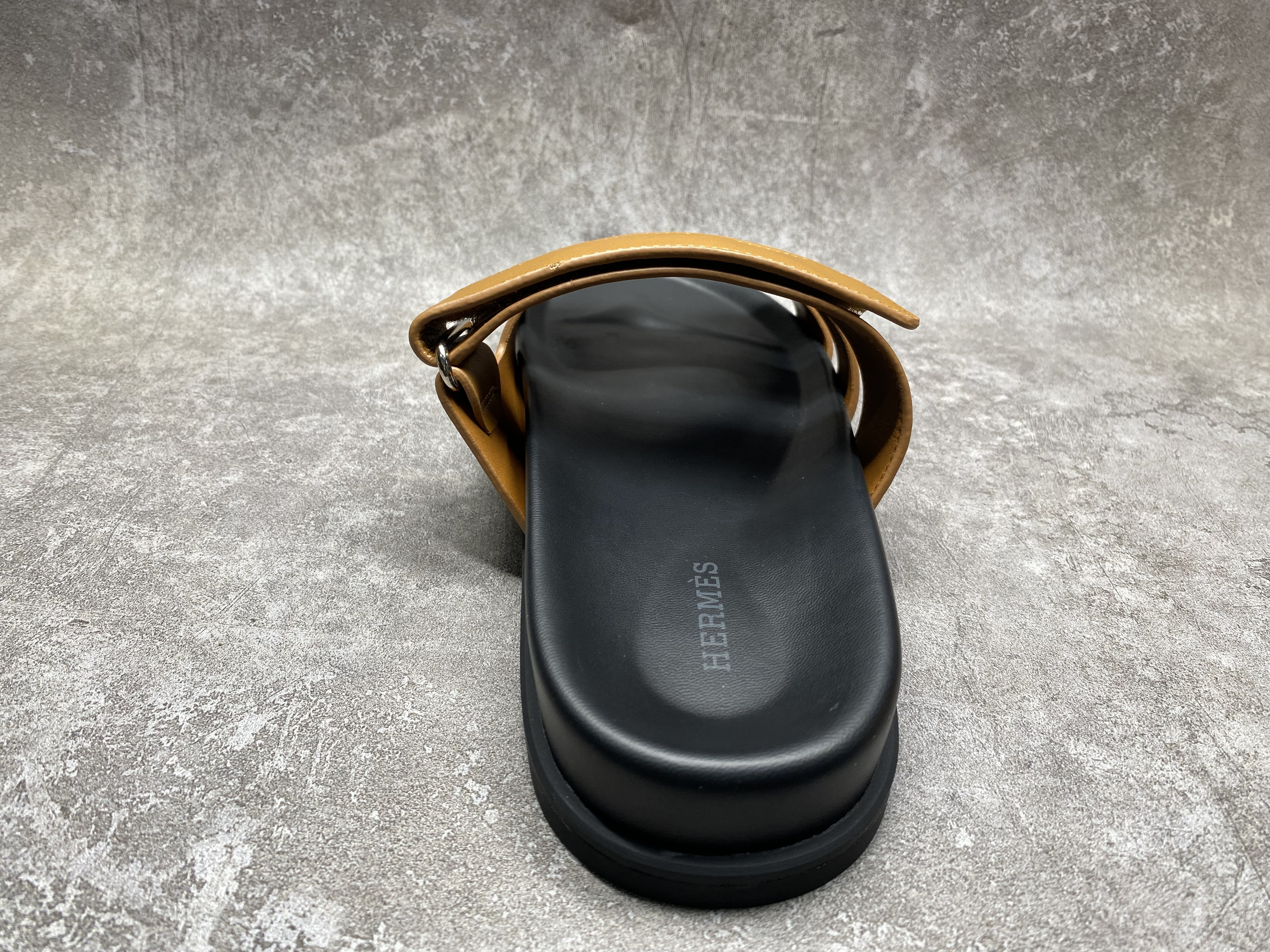 UA Hermès Chypre Sandal