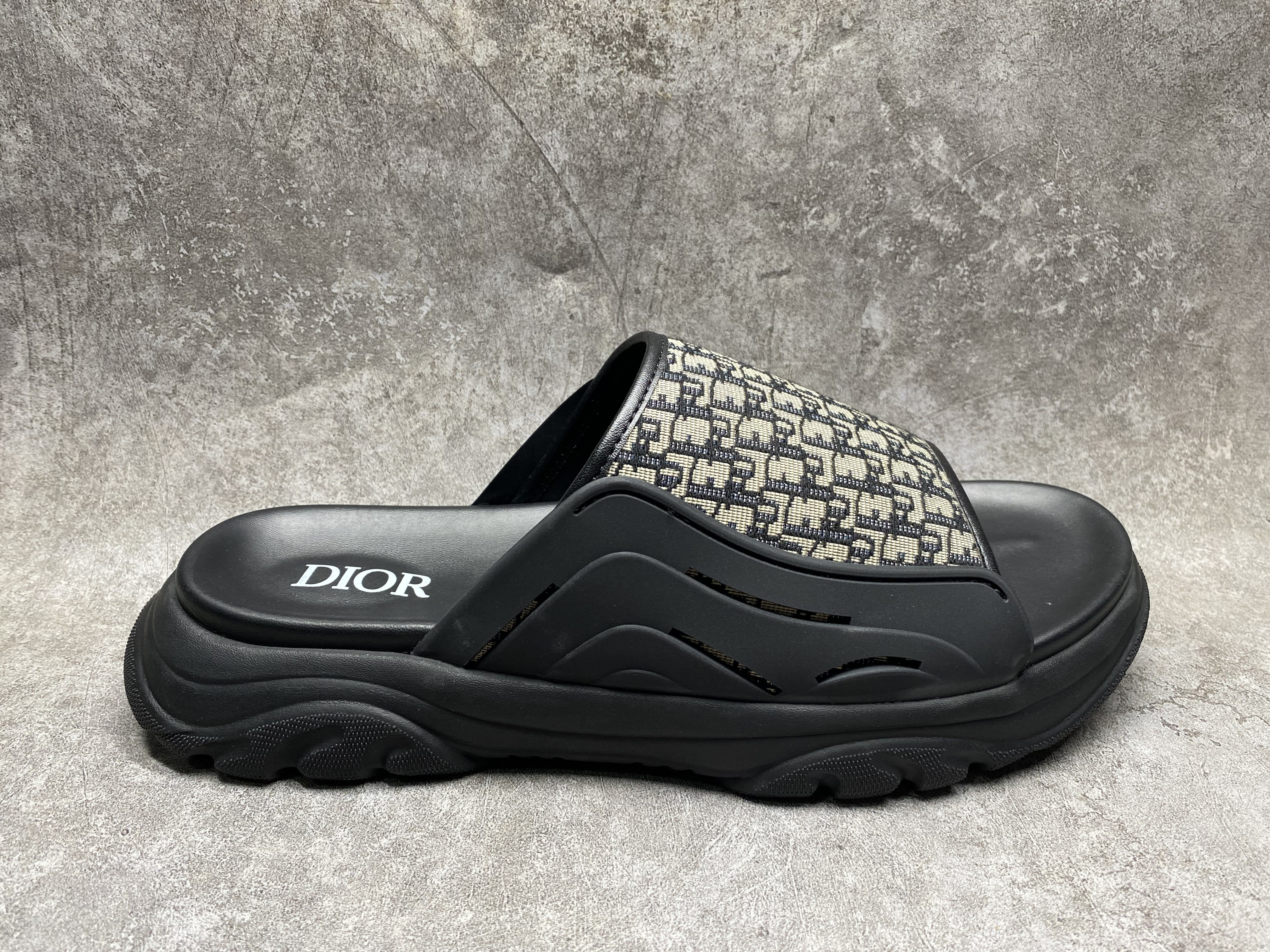 UA Dior Sandal