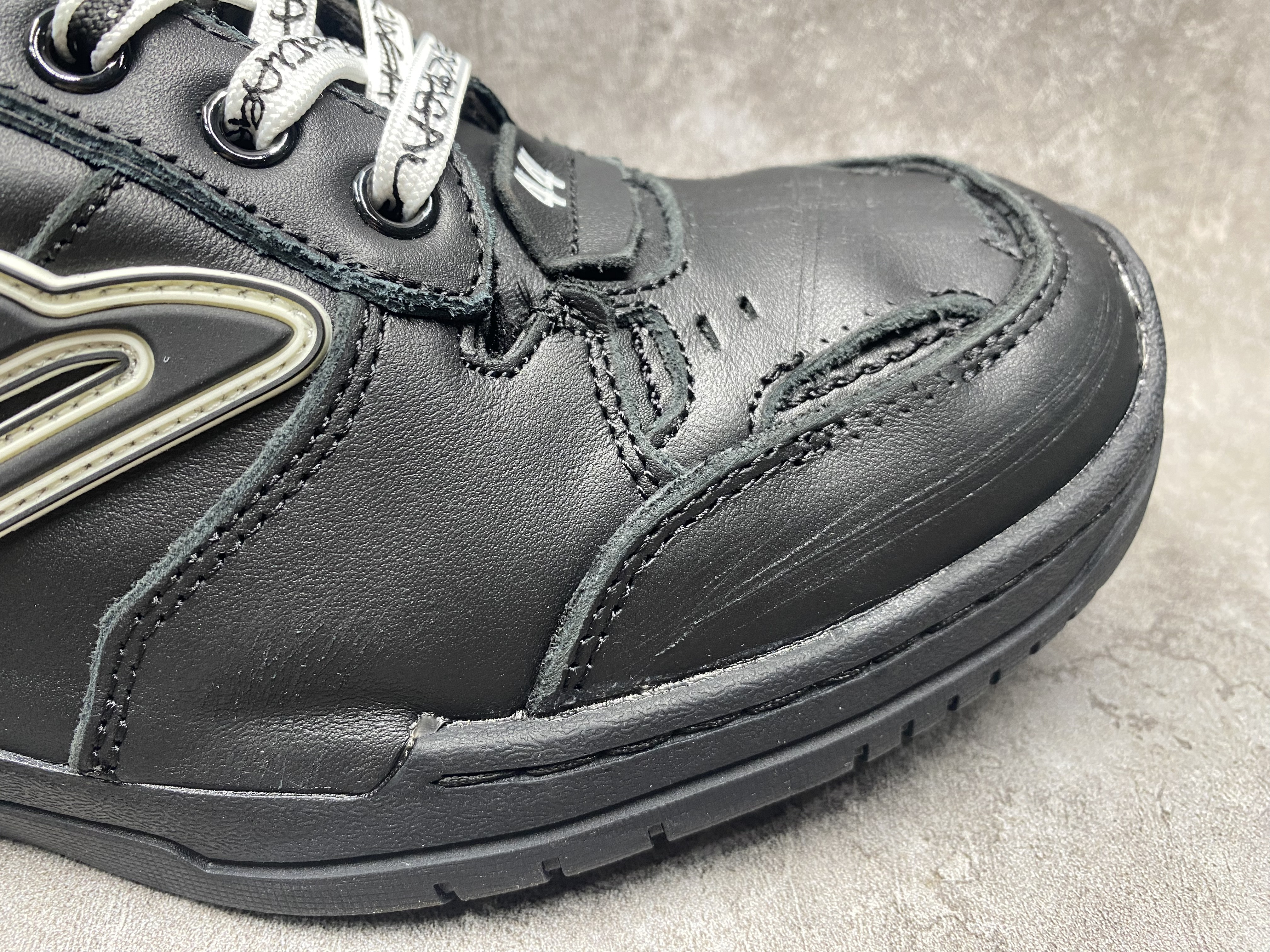 UA Balenciaga Hamptons Worn-out Sneaker in Black(run one size large)