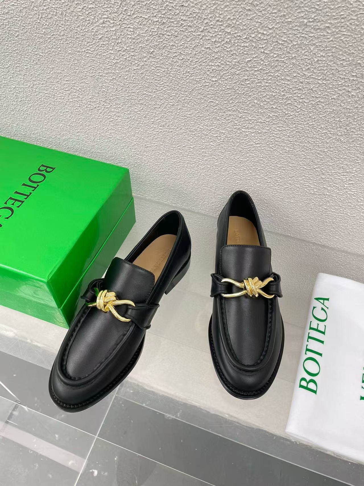UA Bottega Veneta Loafers Shoes