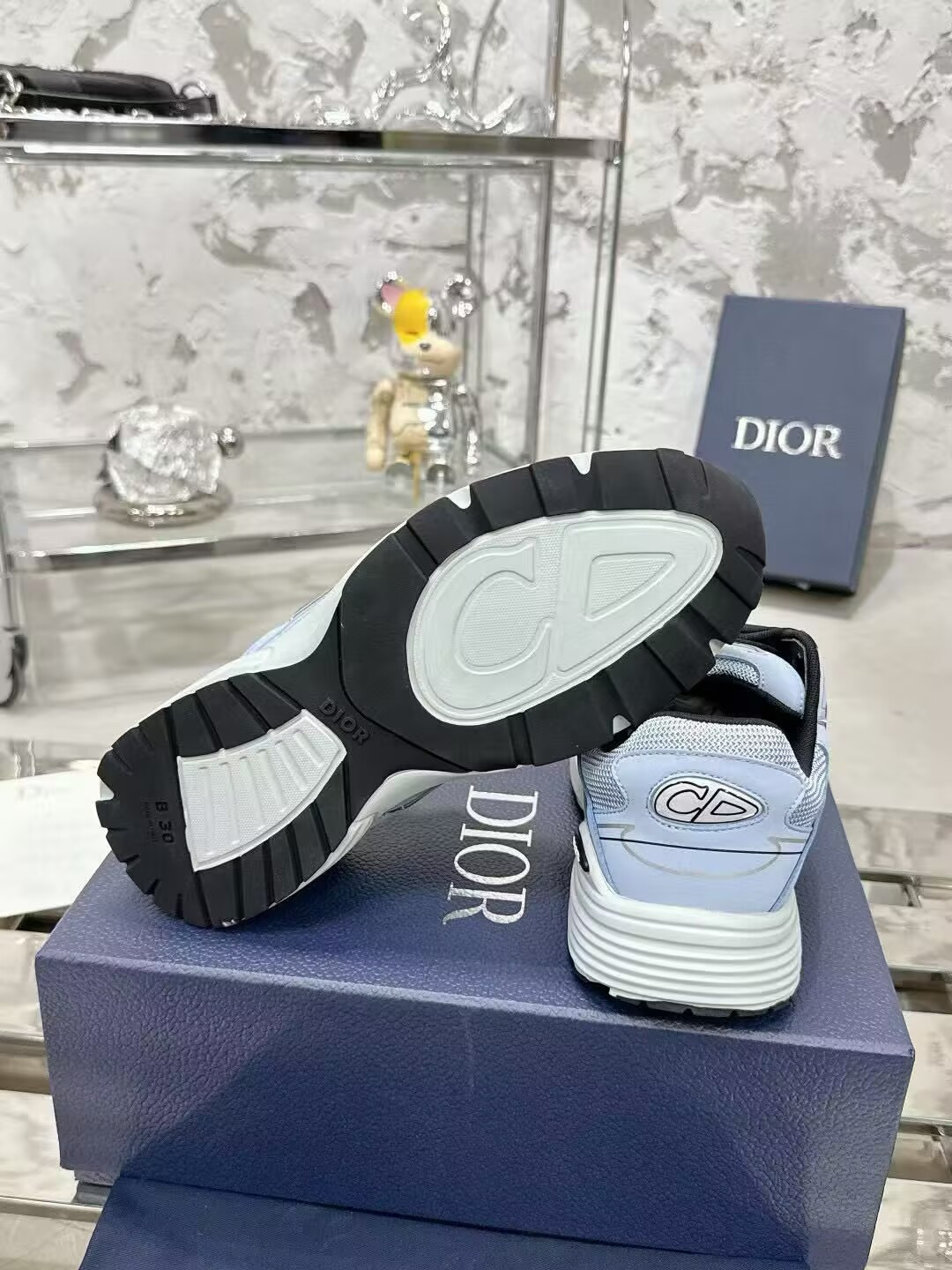 UA Dior B30