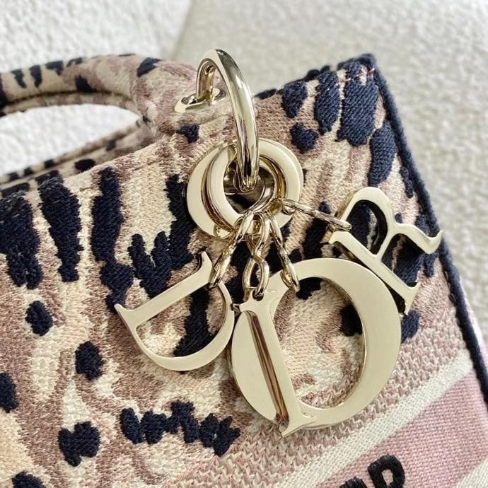 DIOR MEDIUM LADY D-LITE BAG