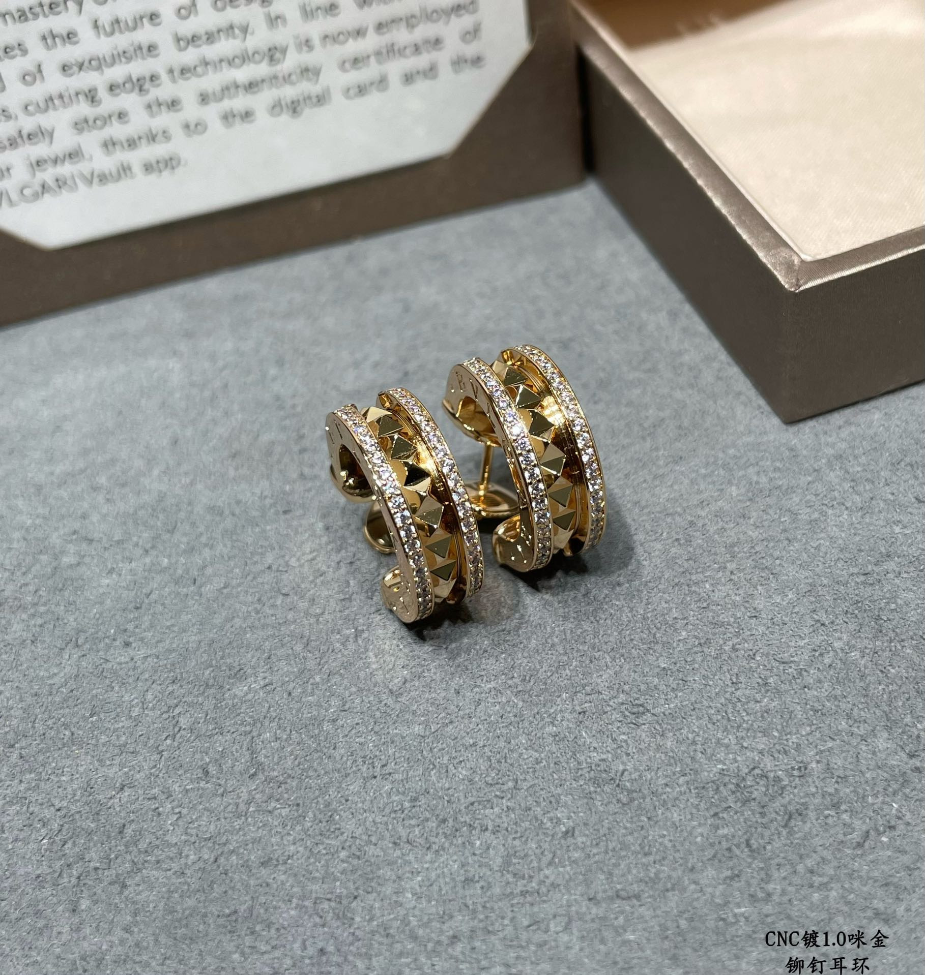 Bvlgari Drill rivets on both sides Earrings