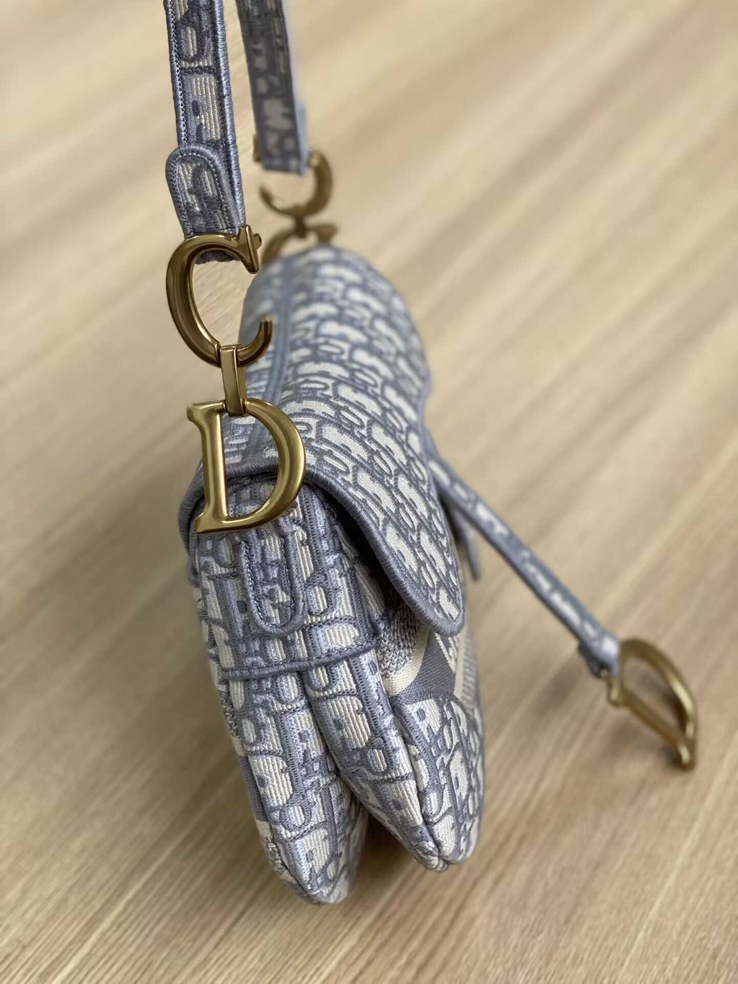 Dior Saddle Bag 25.5 x 20 x 6.5CM