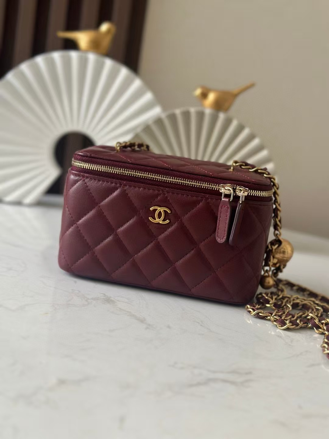 CHANEL Vanity With Chain 9.5x17x8cm