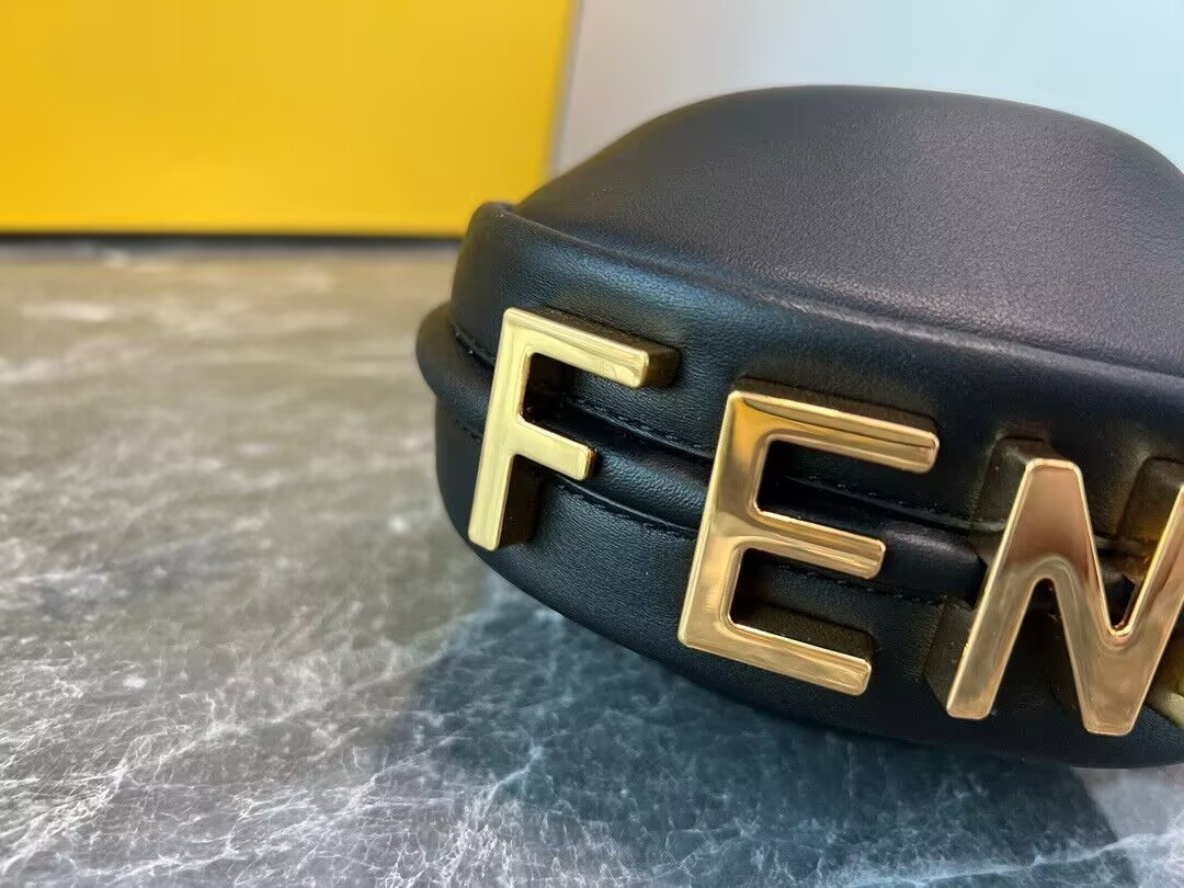 Fendi Nano Fendigraphy Hobo bag 14x5x16.5cm