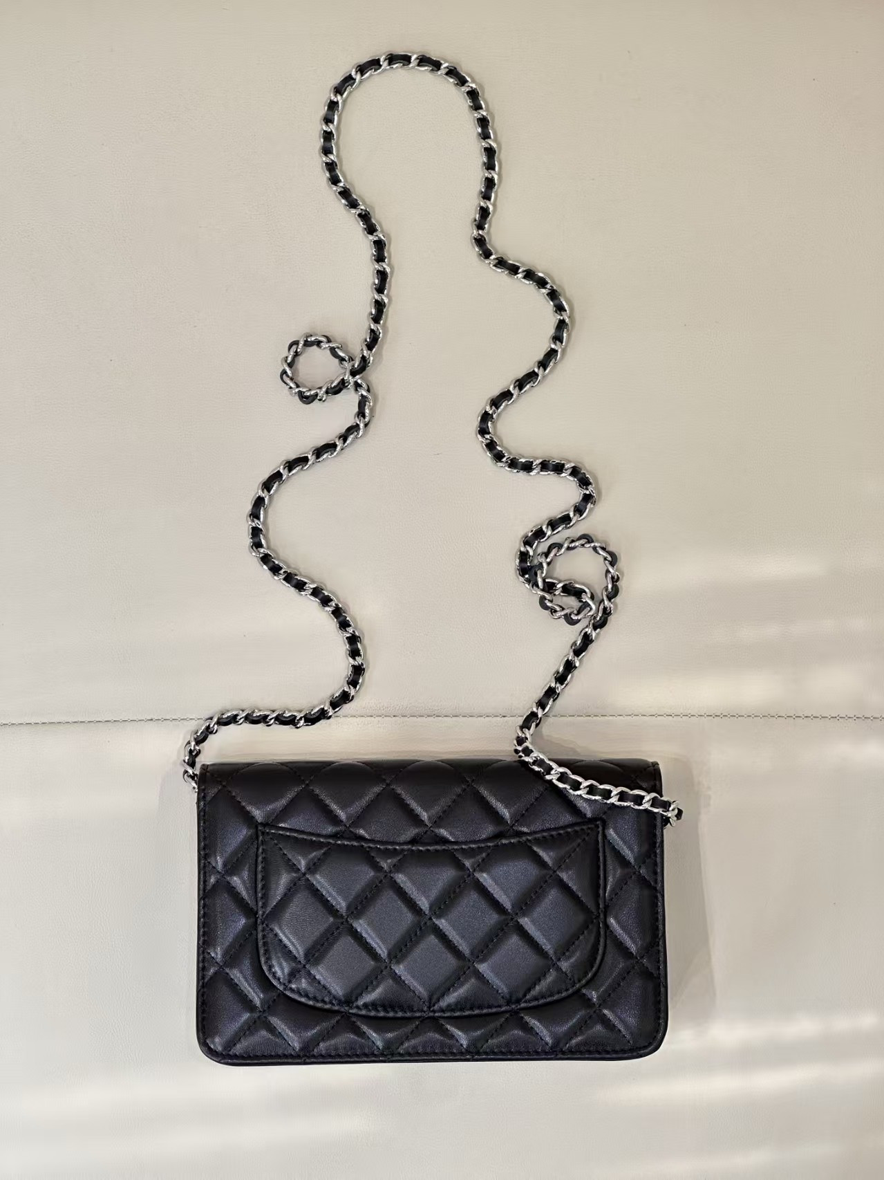 CHANEL WOC CLASSIC WALLET ON CHAIN 13x19cm