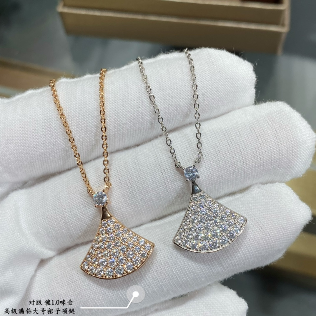 Bvlgari Large diamond fan-shaped skirt Necklace
