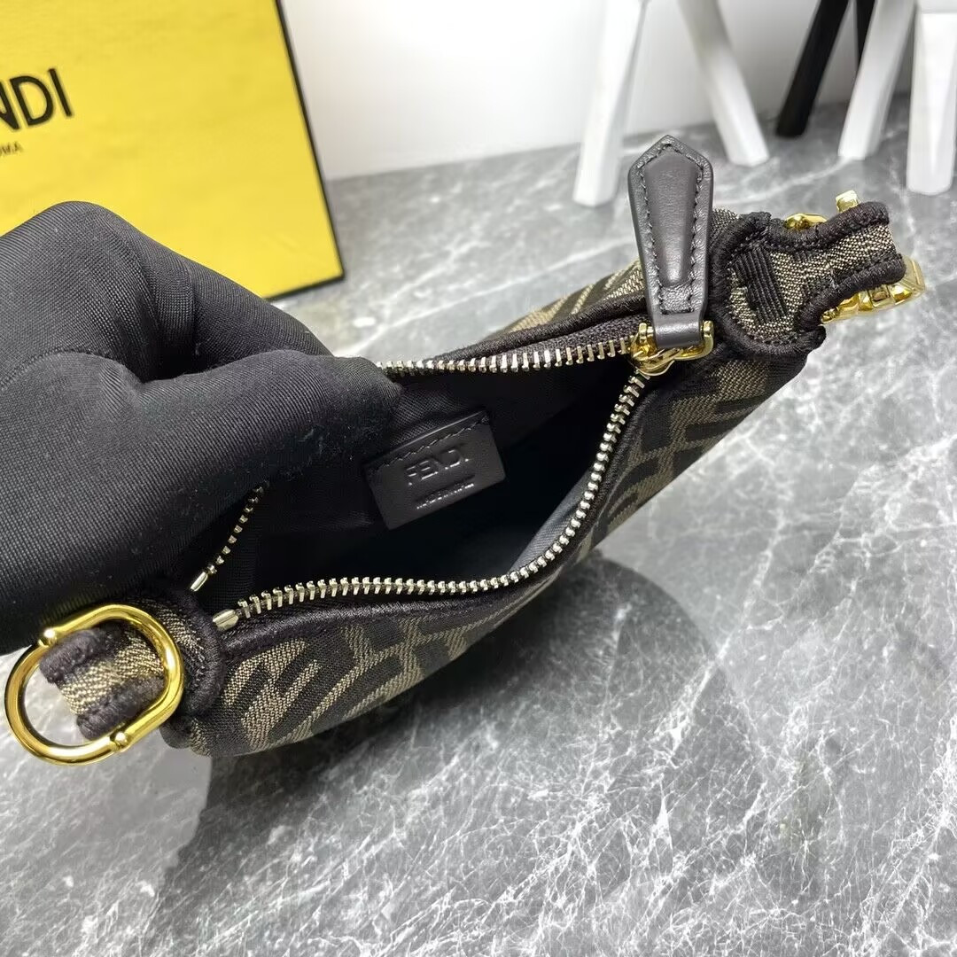 Fendi Nano Fendigraphy Hobo bag 14x5x16.5cm