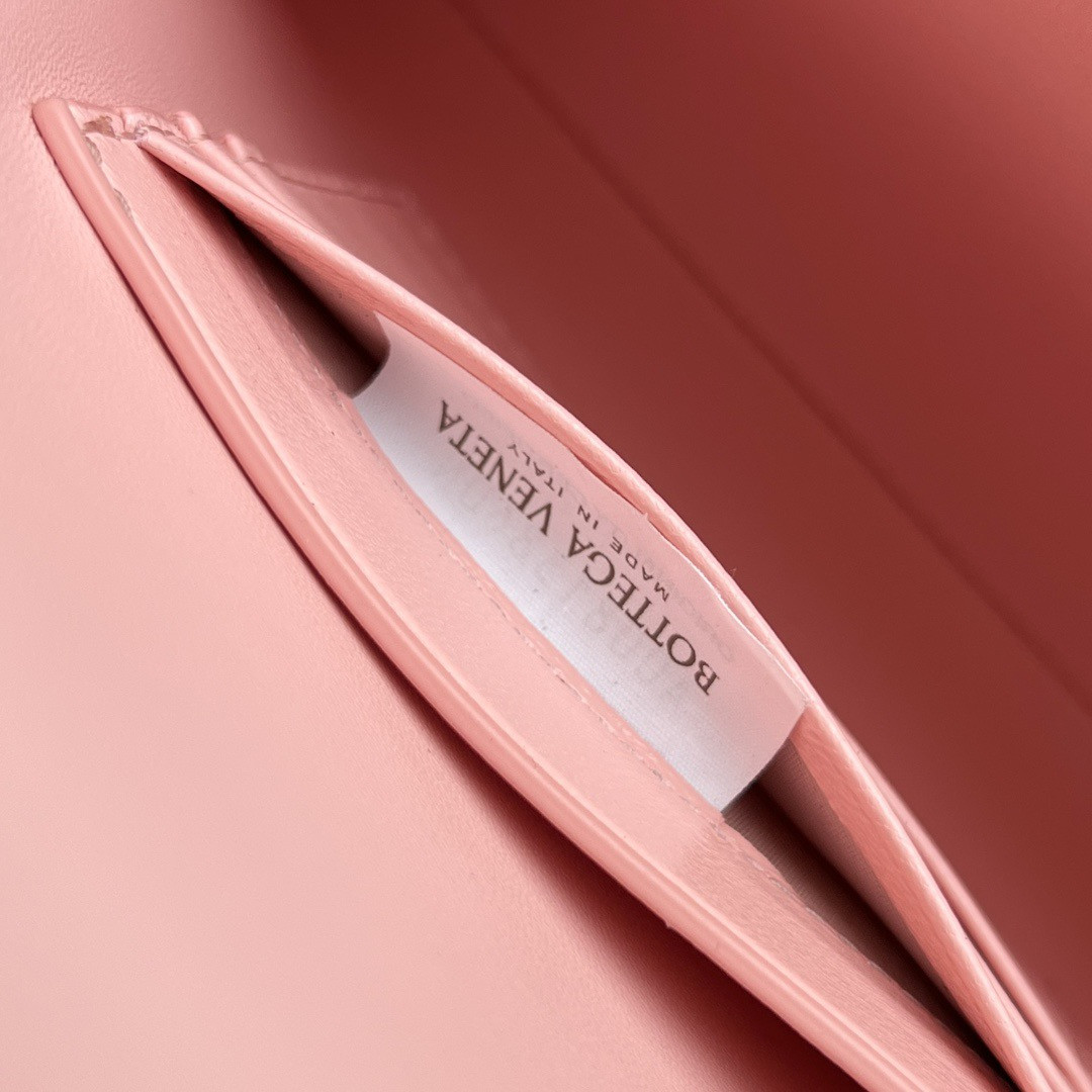 BOTTEGA VENETA Long Clutch Andiamo With Handle Fondant 31x13x3cm