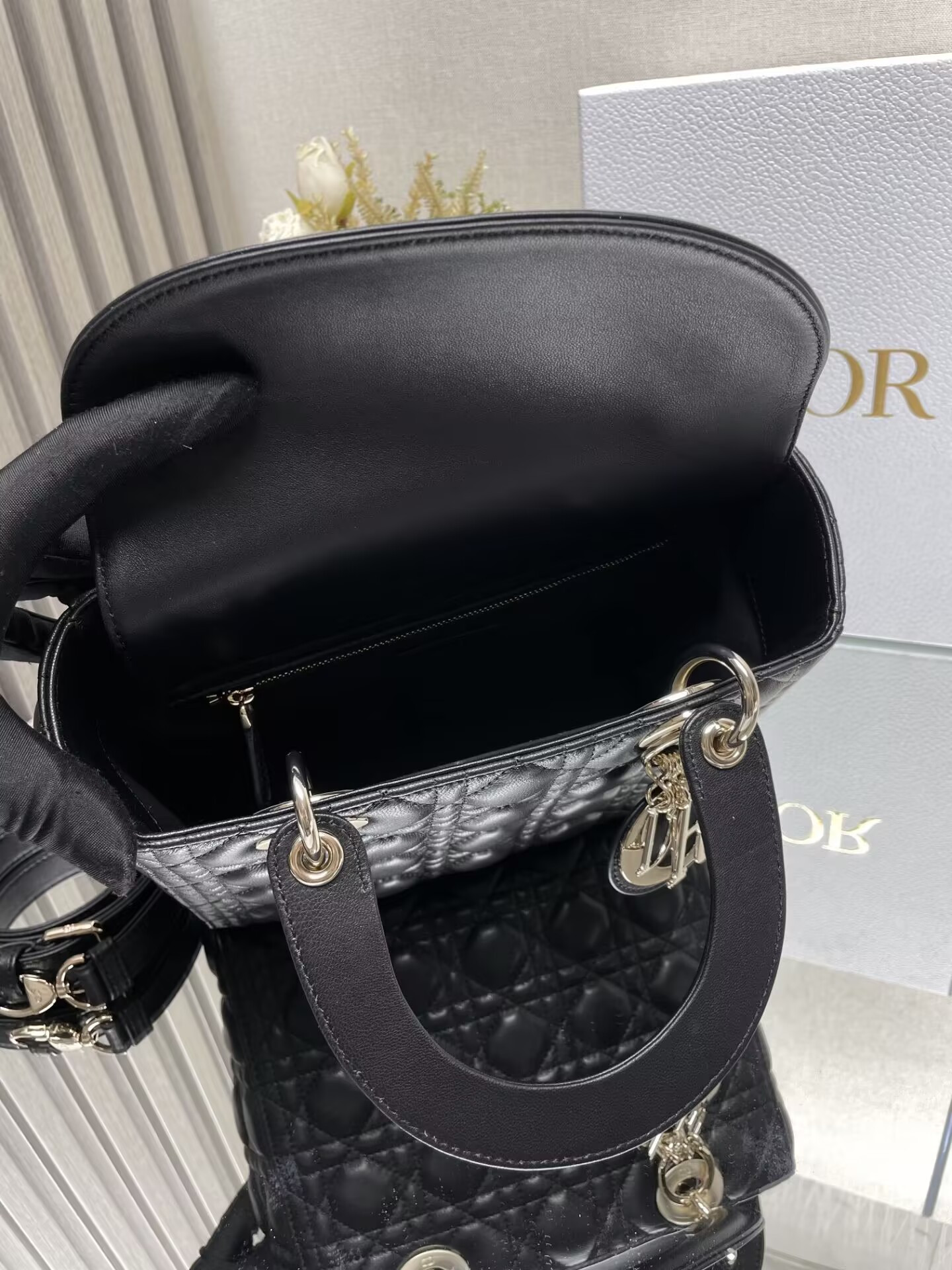 Medium Lady Dior Bag 24 x 20 x 12 cm