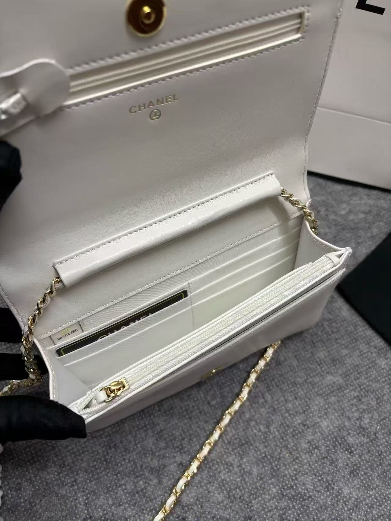 Chanel Gabrielle Woc 12.3x19.2x3.5cm