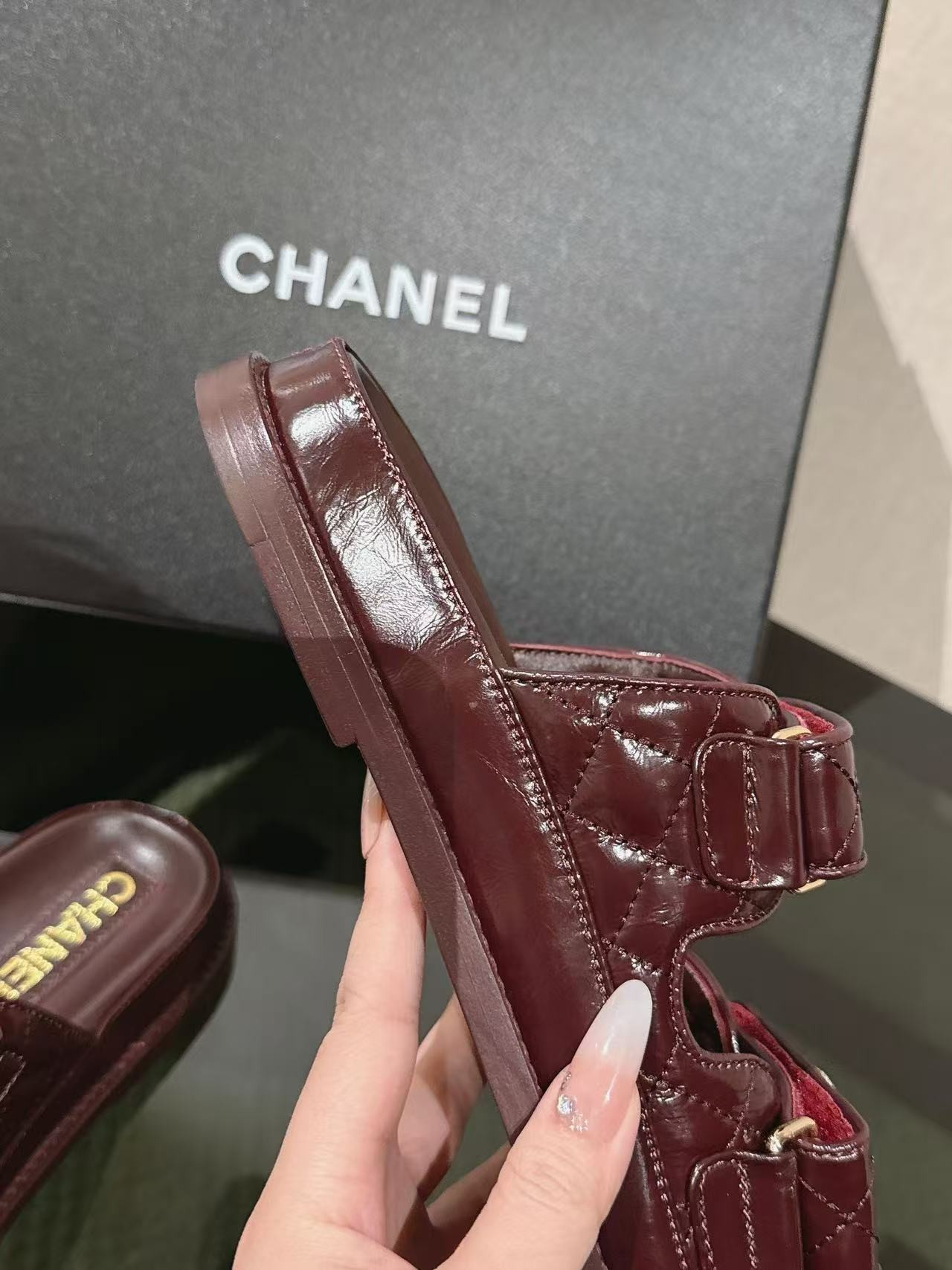 UA CHANEL SLIDES