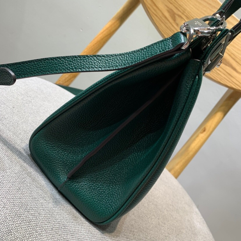 Gucci Zumi grainy leather small top handle bag
