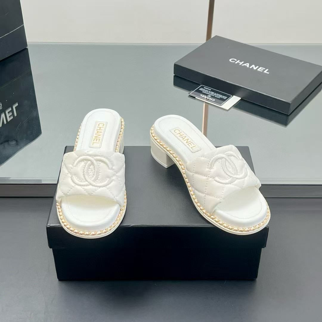 UA Chanel mules