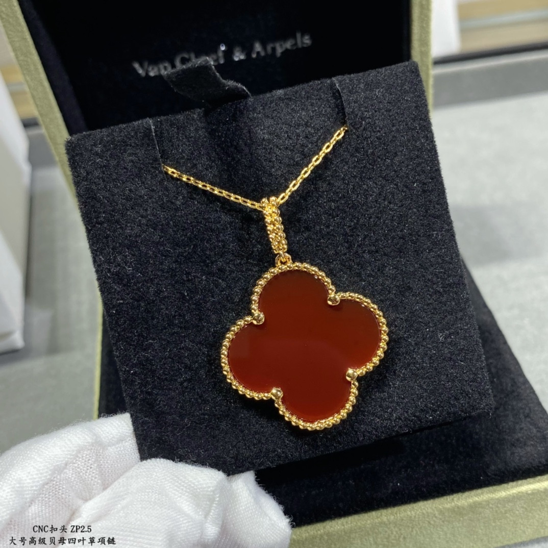 Van Cleef & Arpels Large Four Leaf Clover Necklace Diameter approx 2.5cm,Chain length approx 80cm