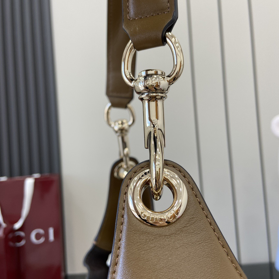 Gucci B Large Shoulder Bag 49x 46x 4cm