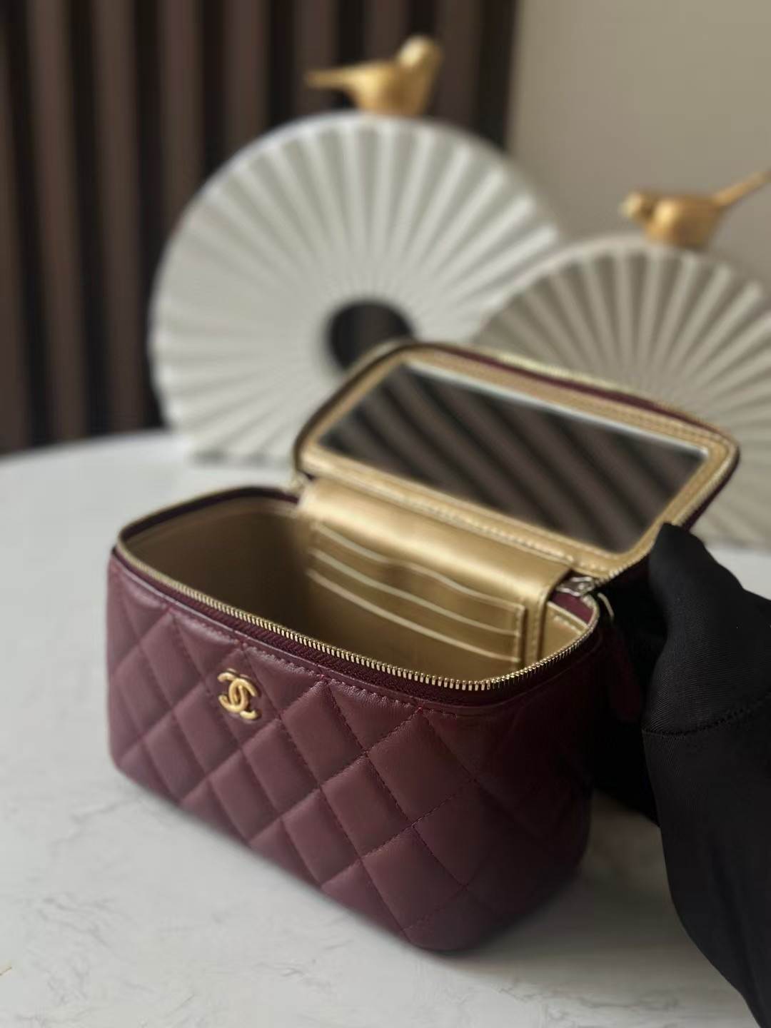 CHANEL Vanity With Chain 9.5x17x8cm