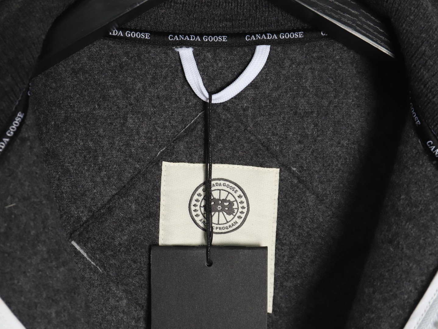 Can*a Go*e lambskin vest