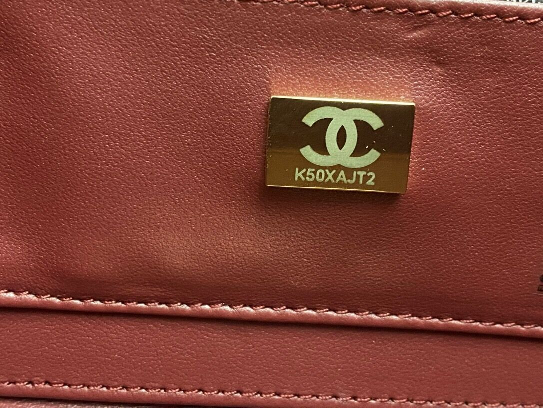 CHANEL CAMERA BAG 4.5 × 6.2 × 2.3 in