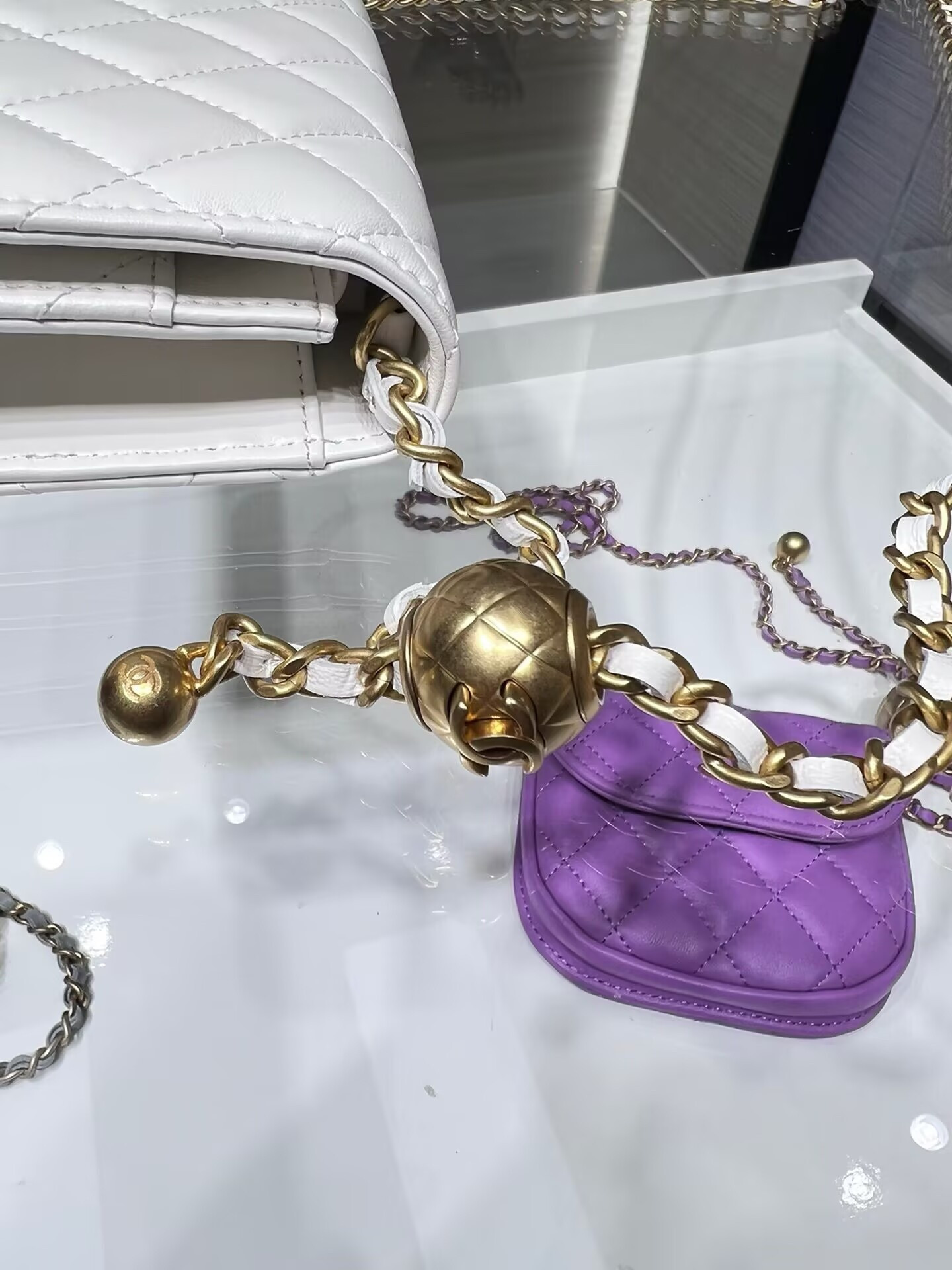 CHANEL CLASSIC WALLET ON CHAIN 4.8 × 7.5 × 1.4 in