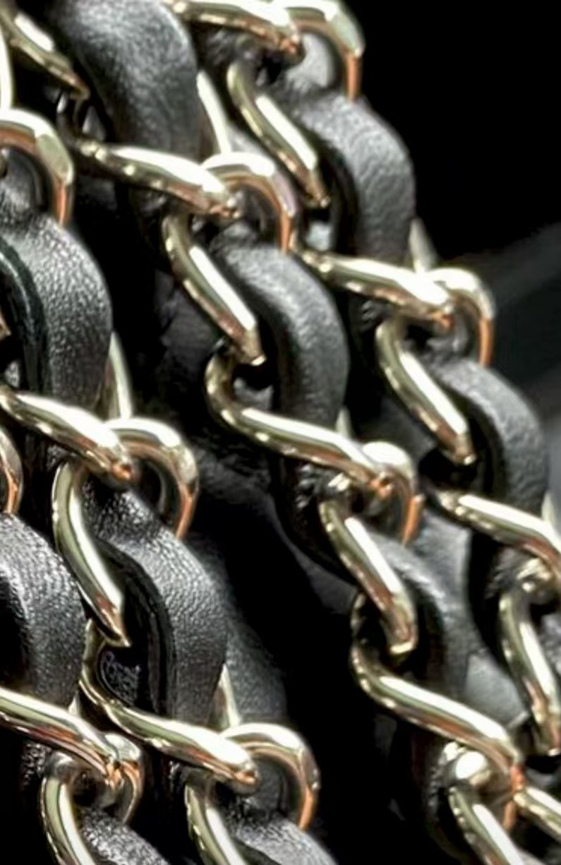 Chanel Mini Flap Bag Black 12x20x6cm