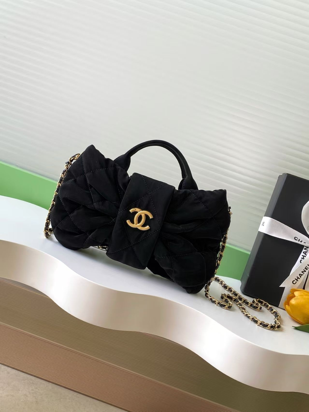 Chanel Mini Bow Bag 18x26x5cm