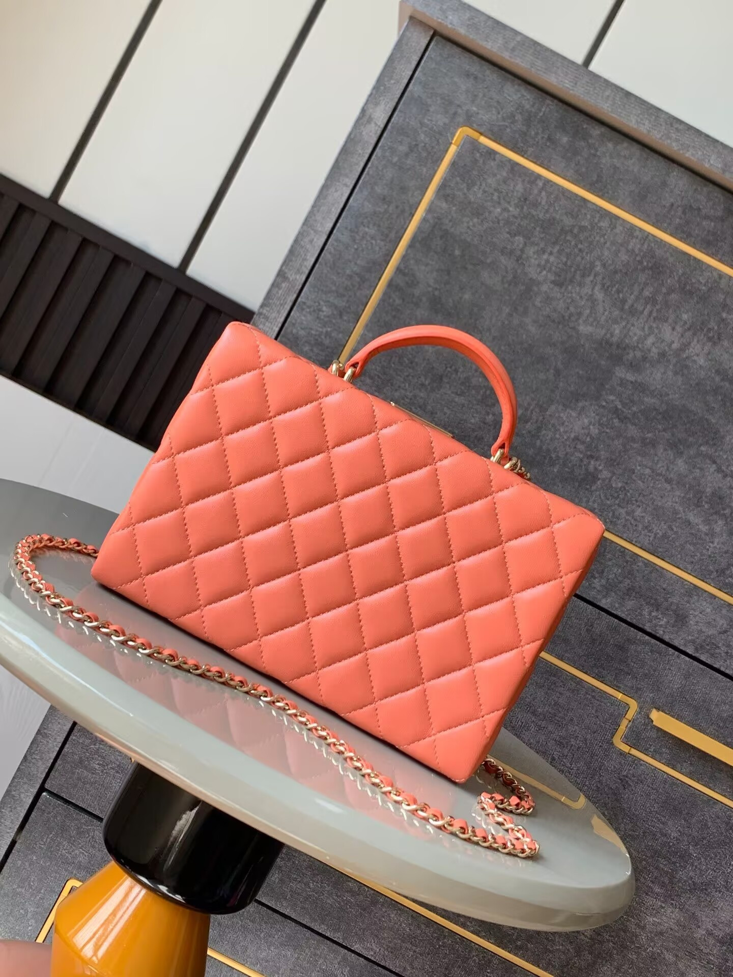 Chanel Box bag 15x22x7.5cm