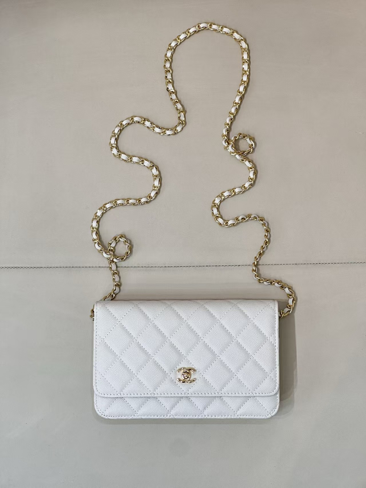 CHANEL WOC CLASSIC WALLET ON CHAIN 13x19cm