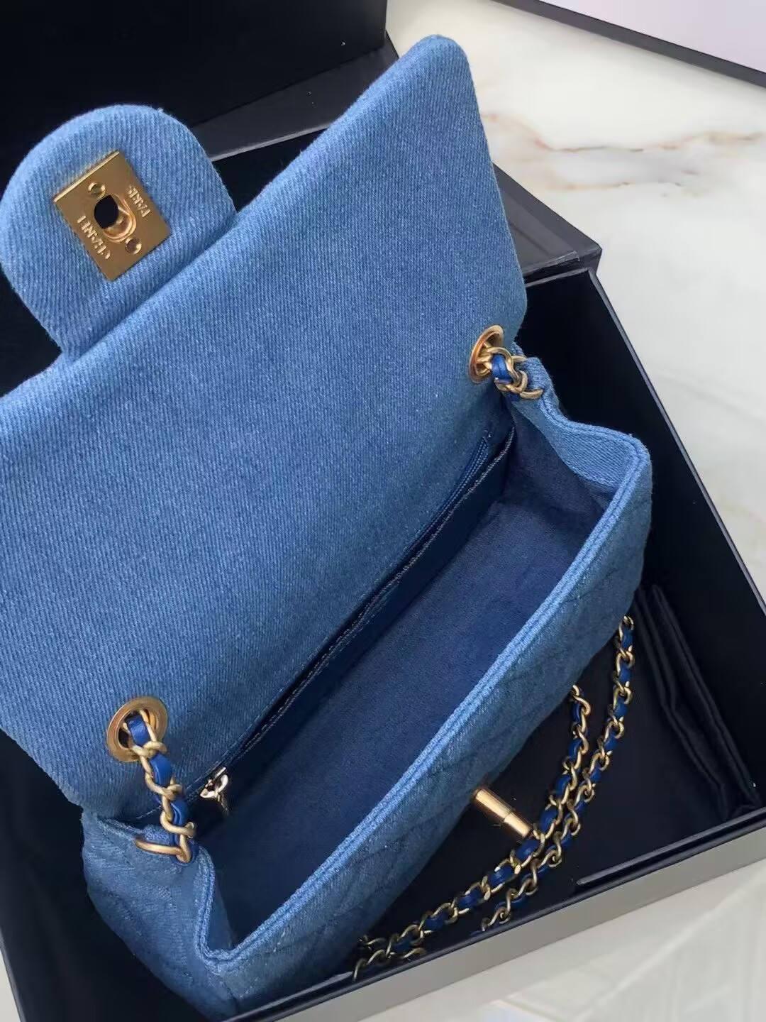 Chanel Denim Quilted Flap Bag 20x13x7cm