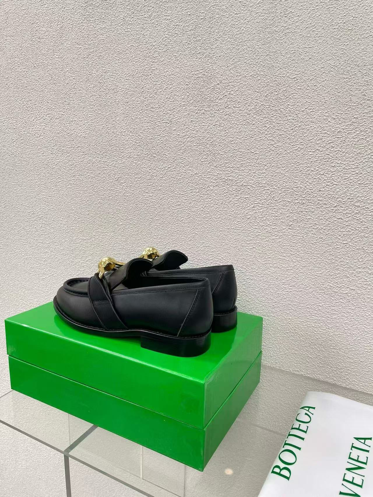 UA Bottega Veneta Loafers Shoes