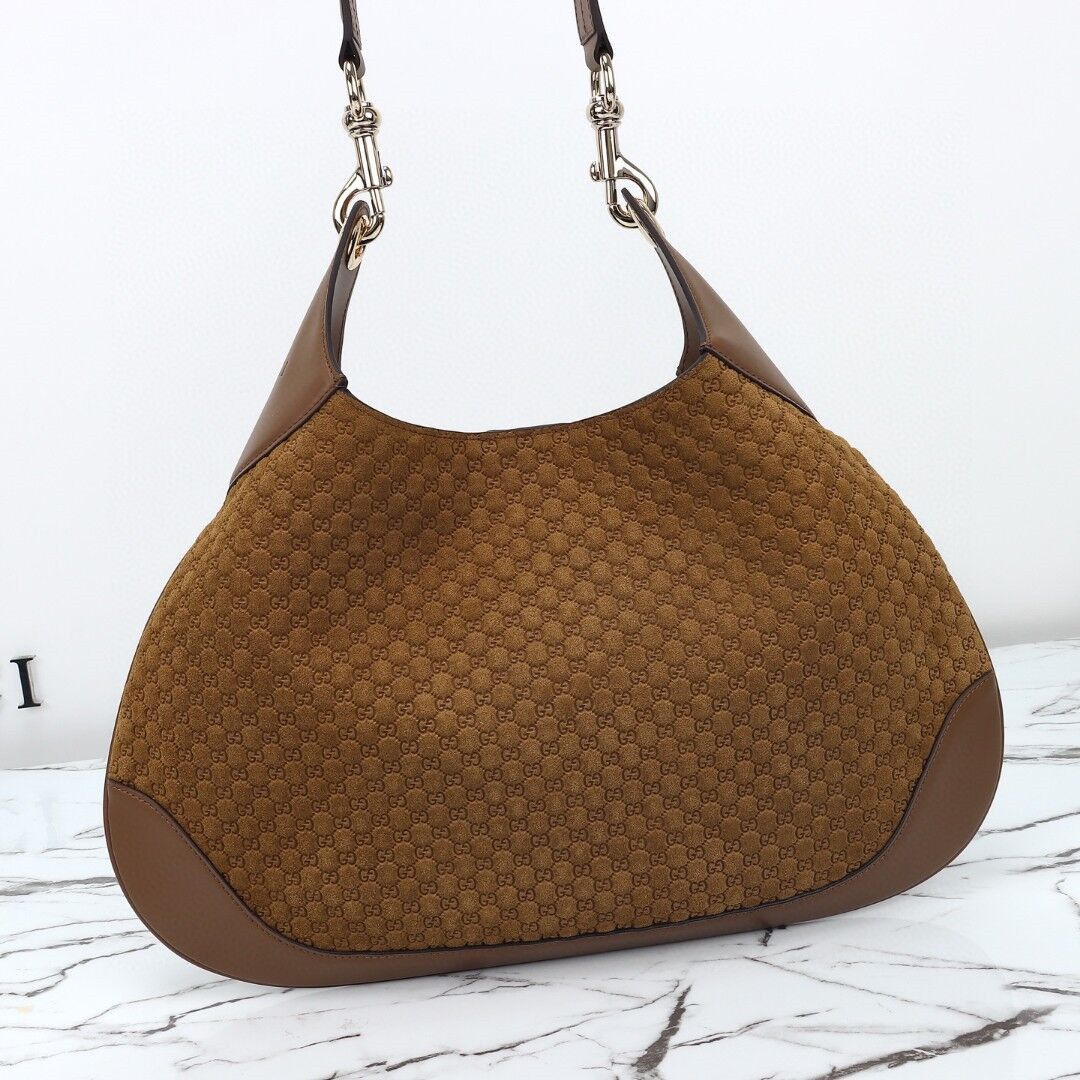 Gucci B Shoulder Bag 42x 36x 2cm