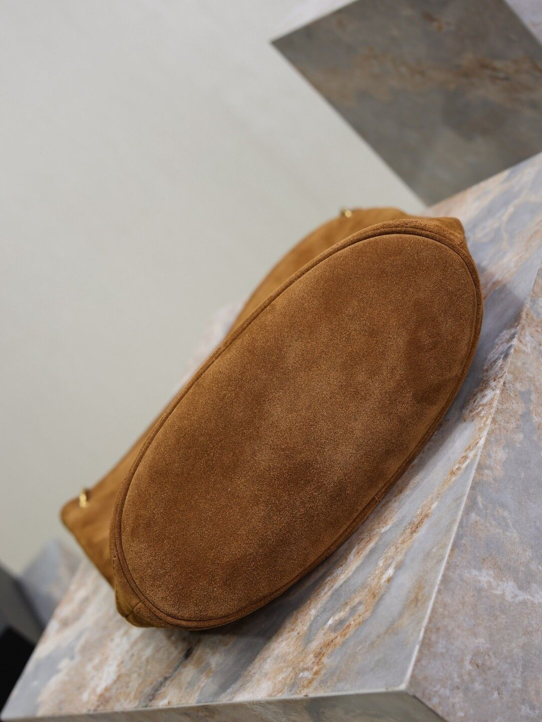 YSL NIKI Supple Bucket In Suede 33x16x40cm