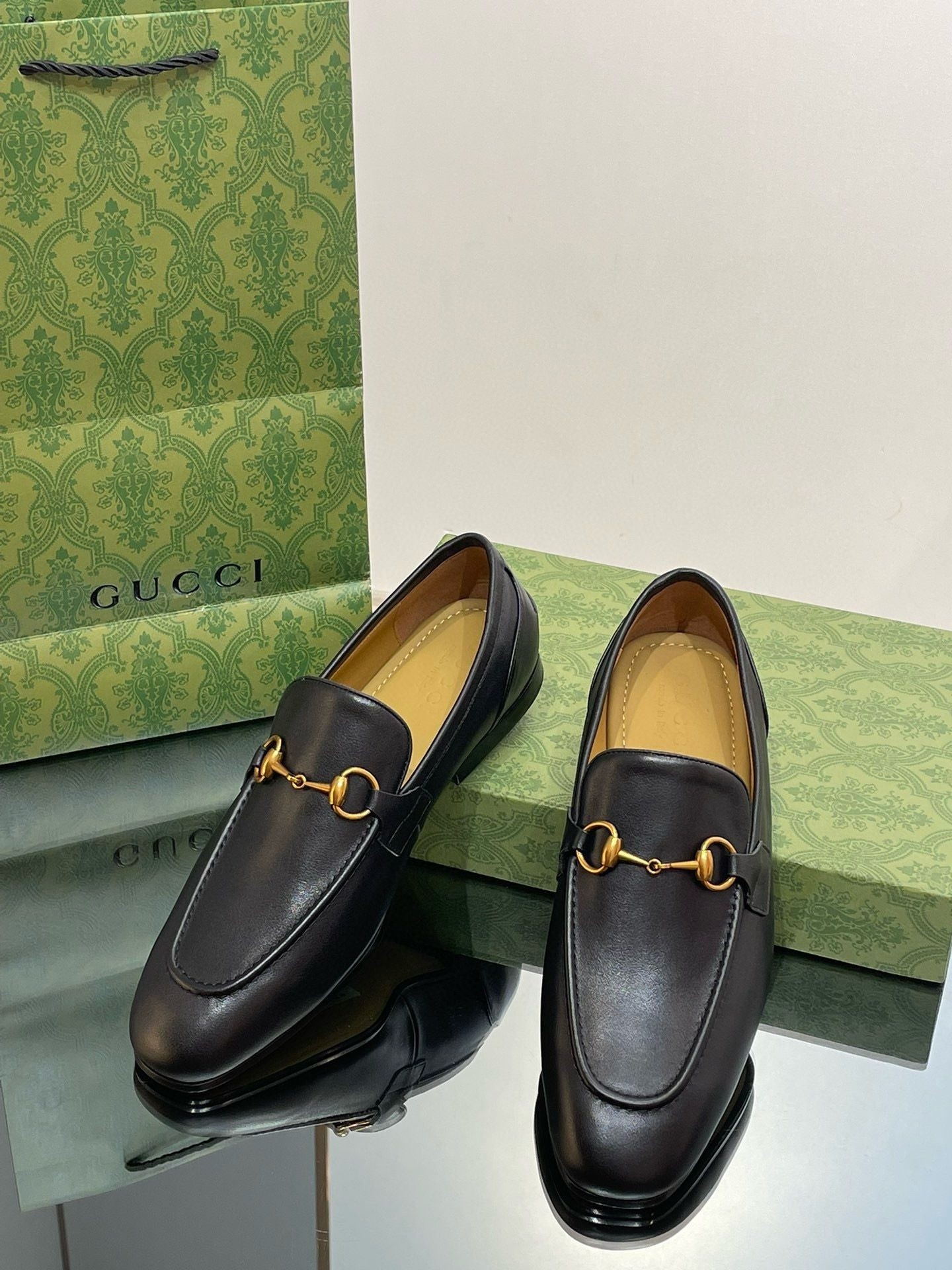 UA Gucci Moccasins and Loafers for Men
