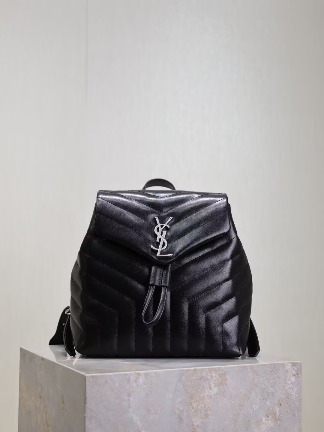 YSL LOULOU BACKPACK BLACK 26x22x11cm
